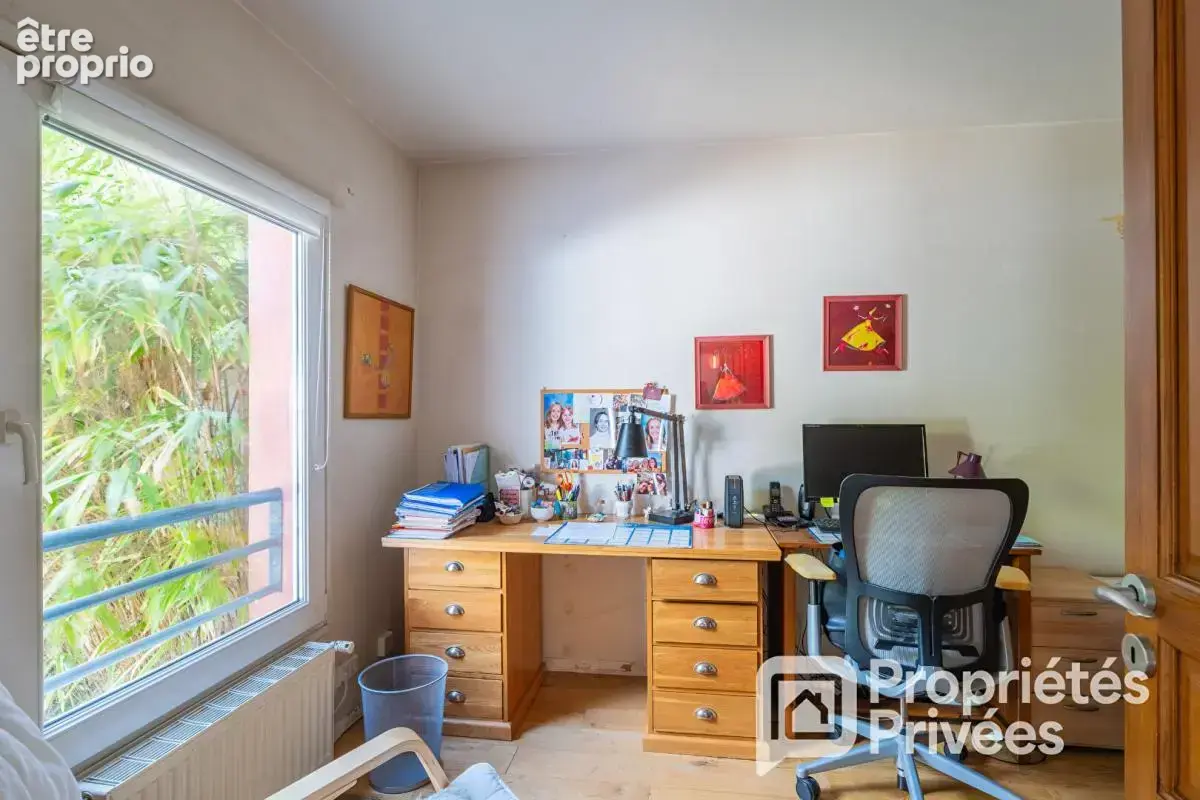 Maison contemporaine avec jardin et garage, quartier des Rochers - photo 14