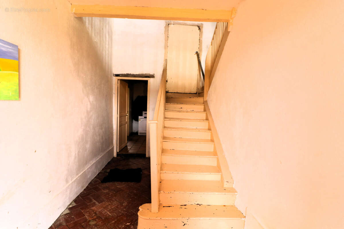 Maison à MONLEON-MAGNOAC