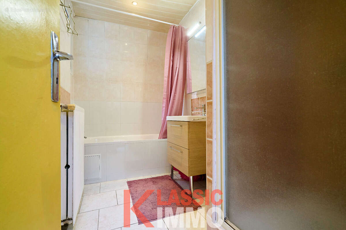 Maison 4 chambres avec un extérieur et garage 10 m² - photo 7