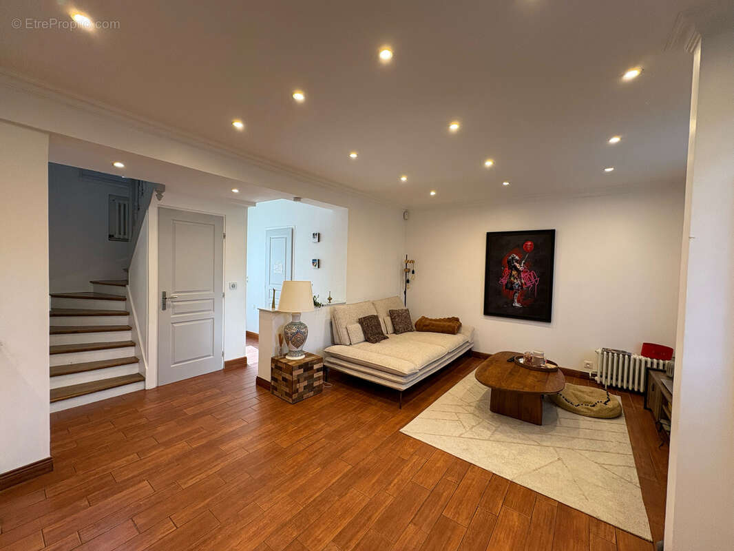 Maison à BRY-SUR-MARNE