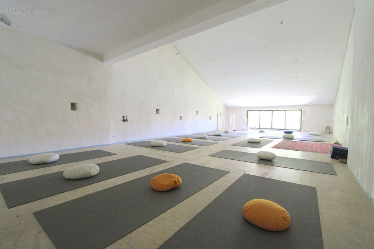 Maison à SAINTE-CECILE-LES-VIGNES