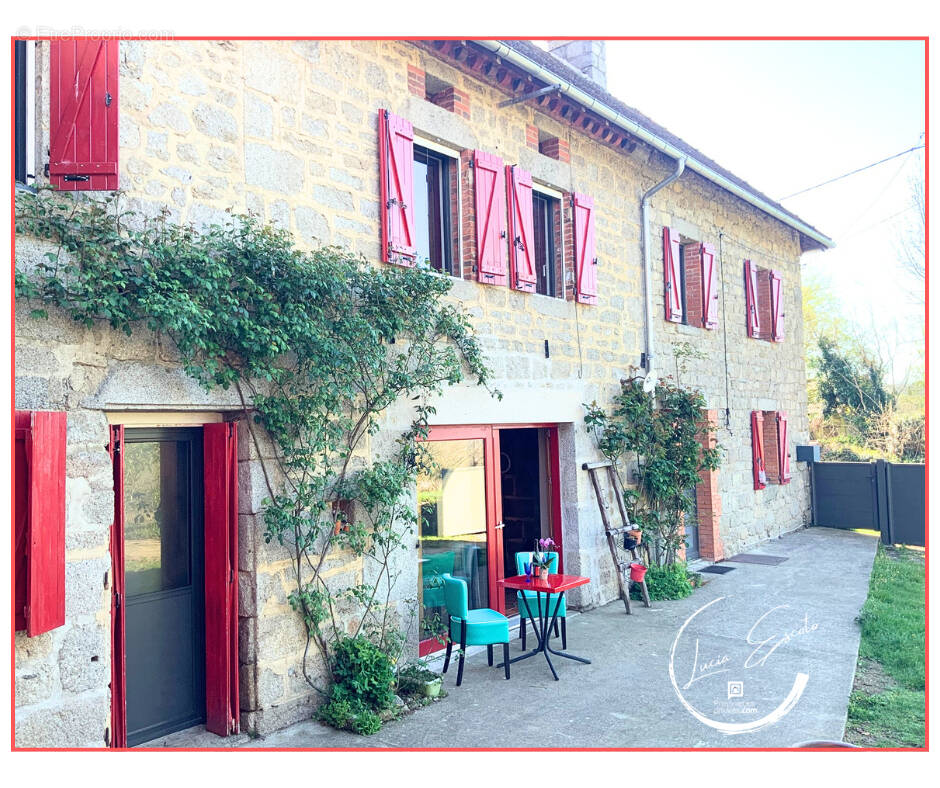 Maison à SAINT-MEDARD-LA-ROCHETTE