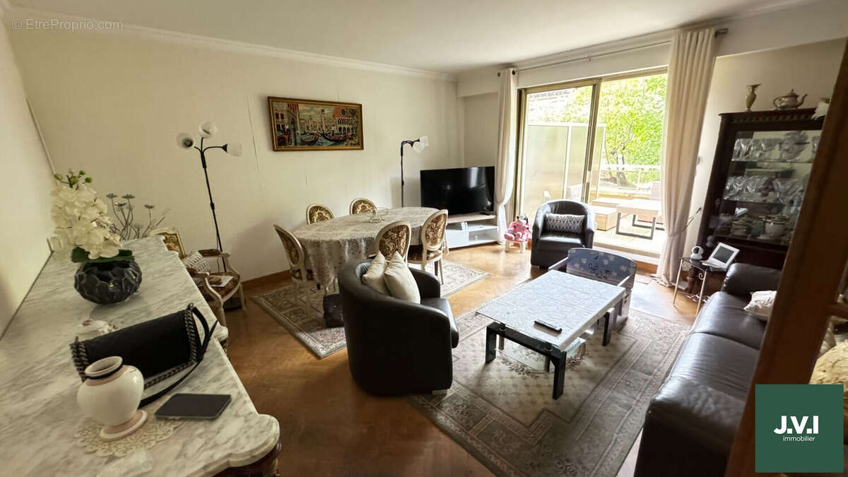 Appartement à ENGHIEN-LES-BAINS