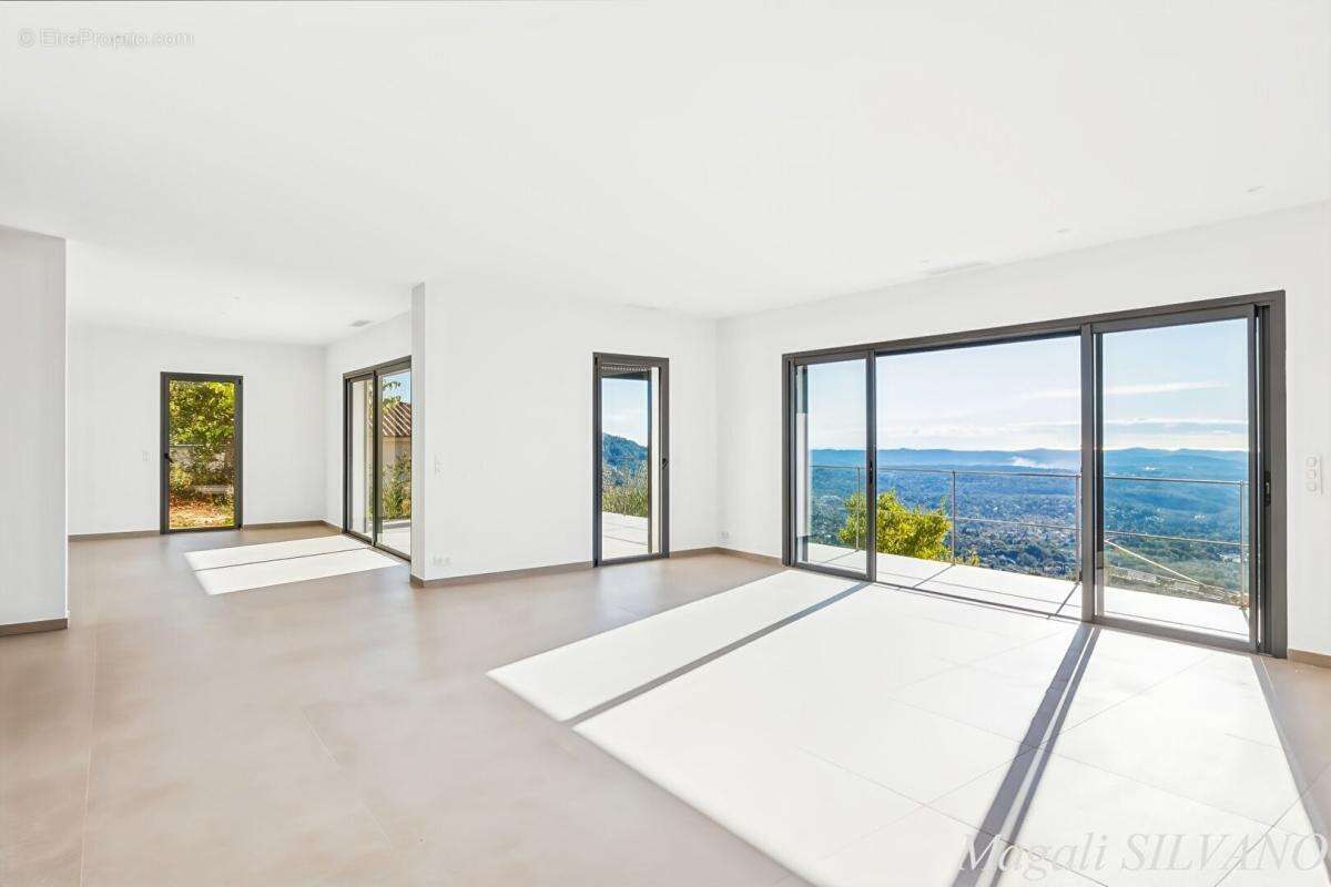 Maison à SPERACEDES