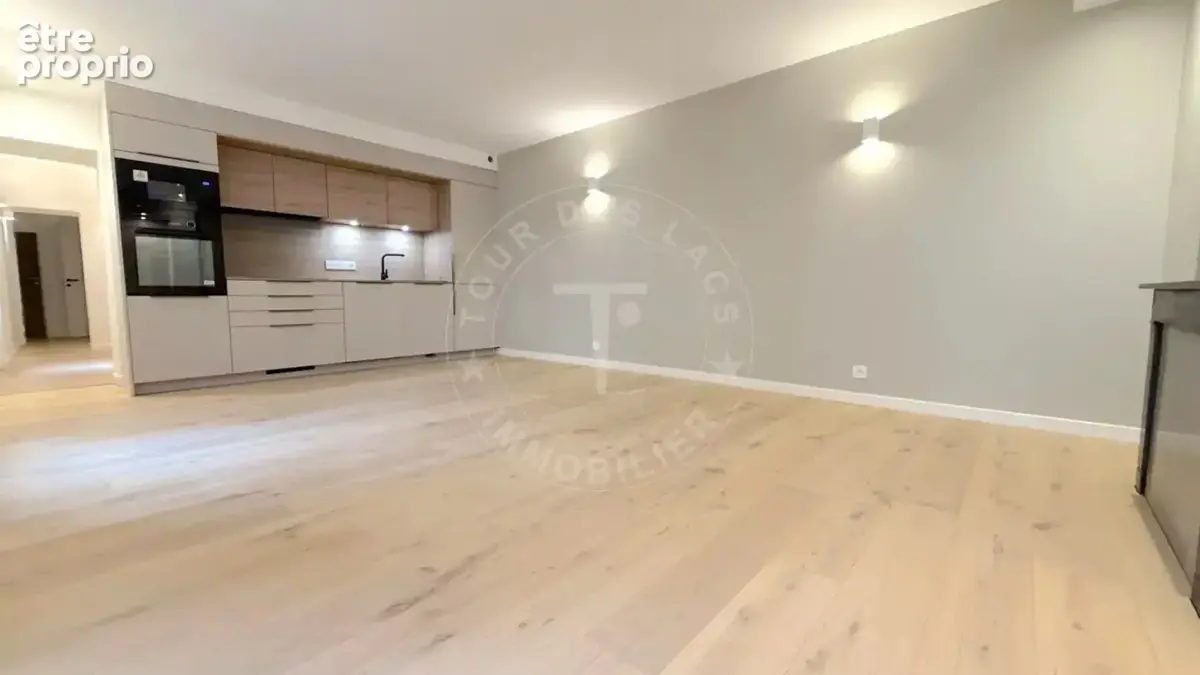 Annecy centre-ville, superbe 2 pièces rénové à vendre - photo 3