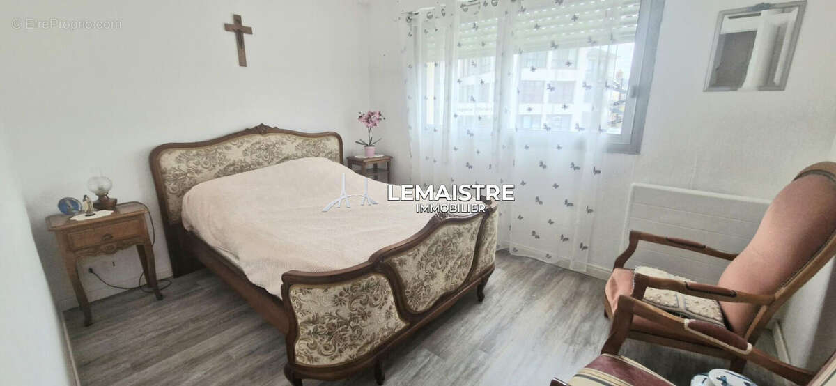 Appartement à vendre - Yvetot - 74,50 m² - 2 chambres - Ascenseur et balcon - photo 5