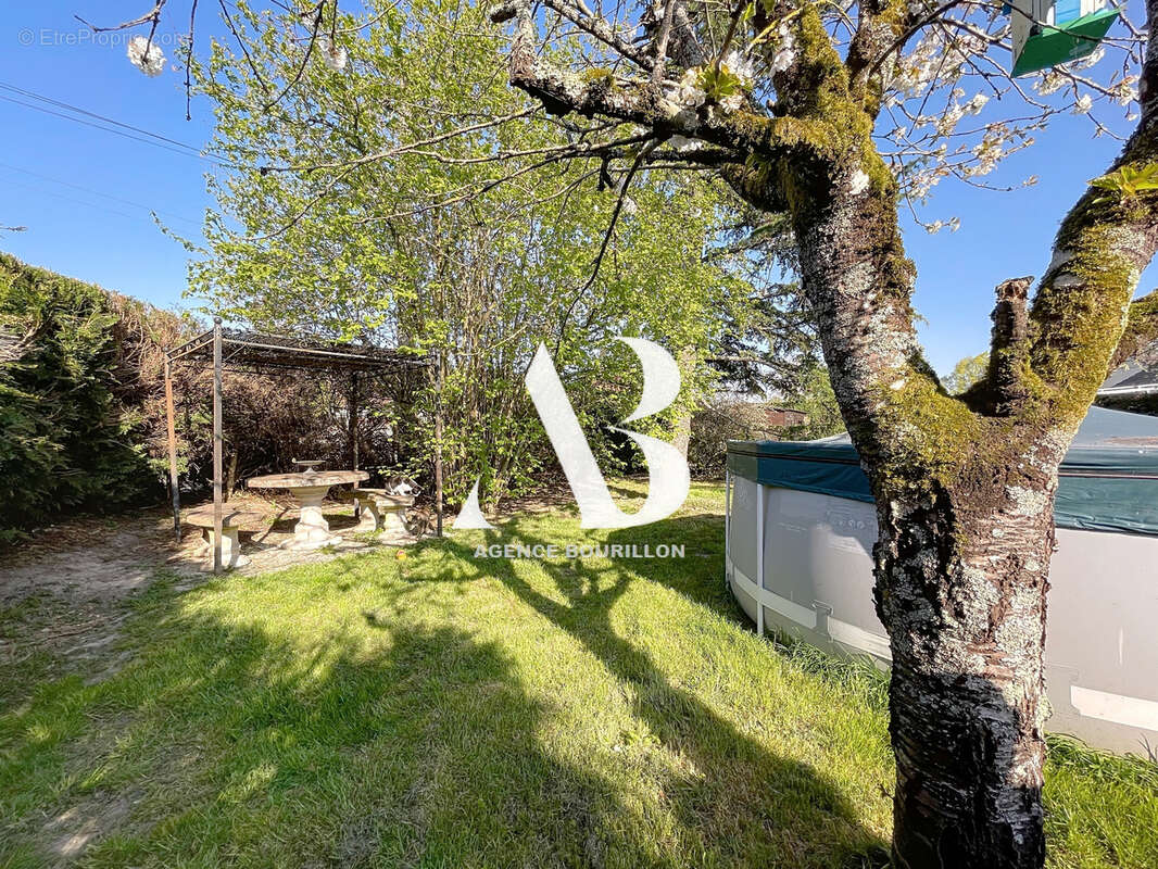 Maison à LA CHAPELLE-RABLAIS