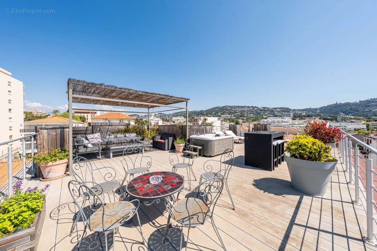 Appartement à CANNES