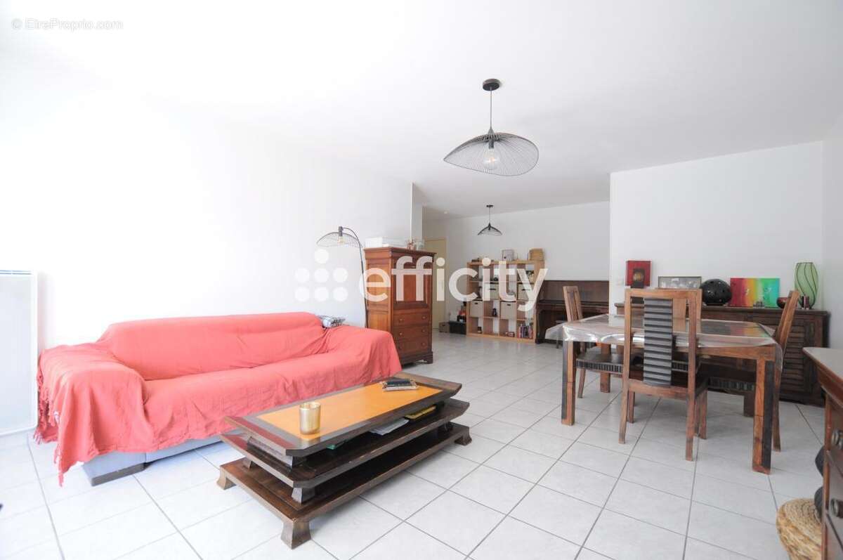 Appartement à FEYZIN