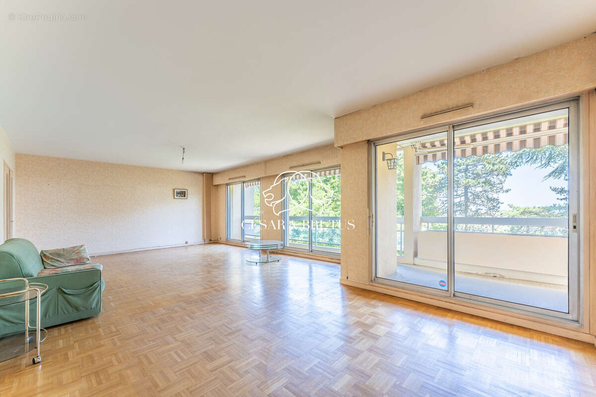 Appartement à SAINTE-FOY-LES-LYON
