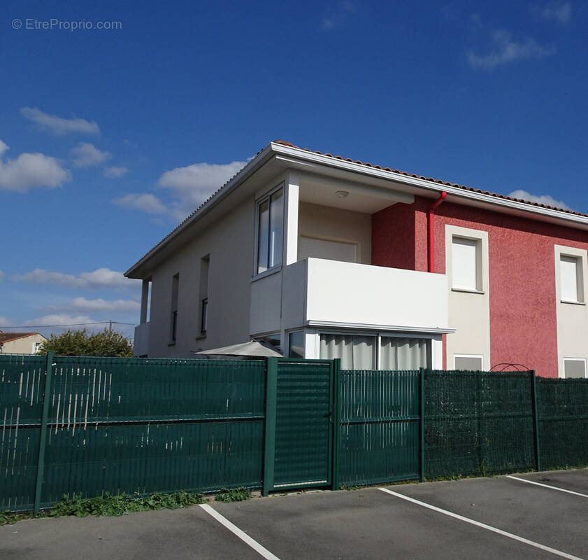 Appartement à FROUZINS