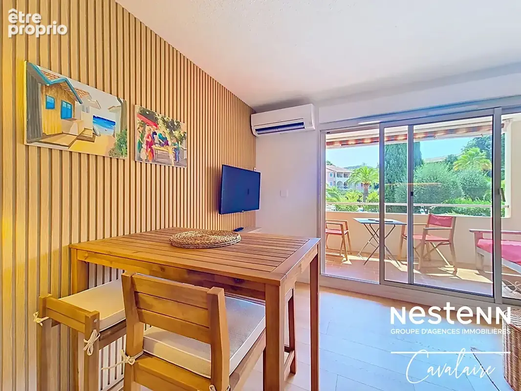 la Croix Valmer - Appartement refait à neuf d'environ 28 m² avec garage, terrasse et piscine - photo 4