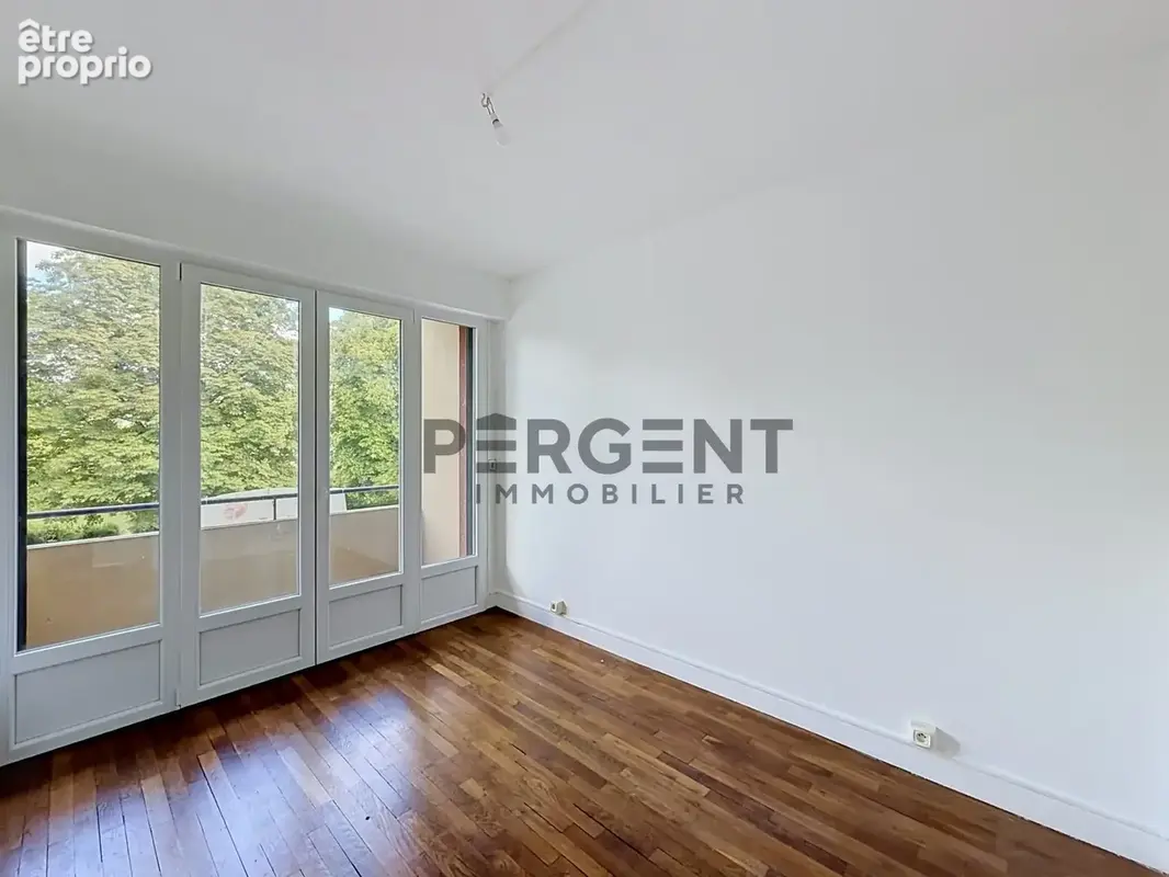 Appartement 2 pièces 46 m² à vendre à Charleville-Mezieres (08000) - photo 4