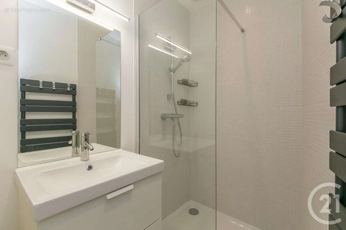 Maison à SAINT-MAUR-DES-FOSSES