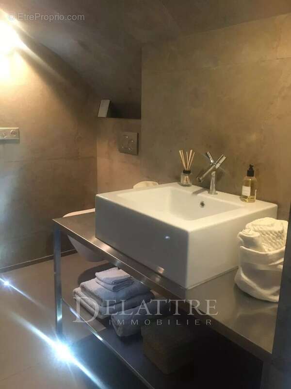 Appartement à ROQUEFORT-LES-PINS
