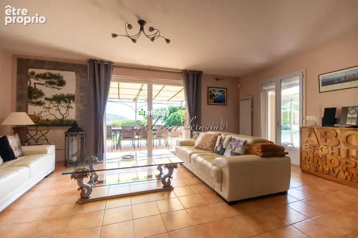 Maison 7 pièces 180 m² à vendre à Le Cannet-Des-Maures (83340) - photo 16