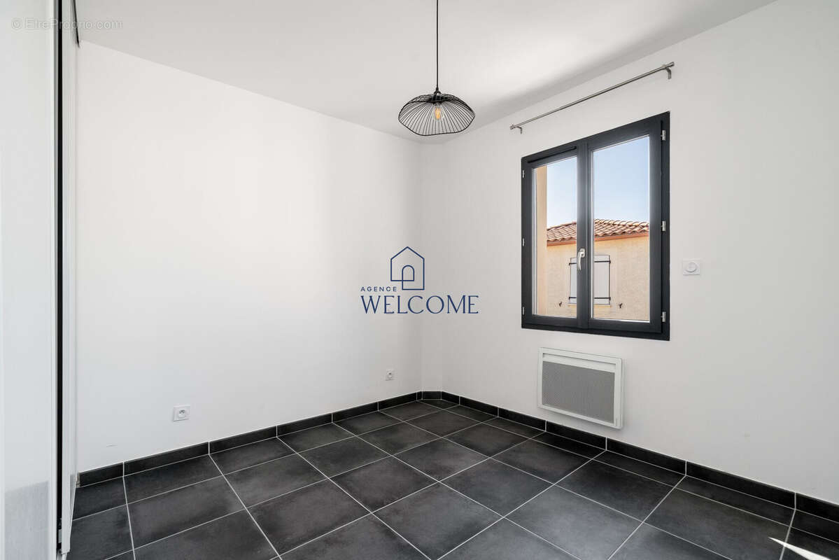Maison 93 m² à Remoulins  - photo 5