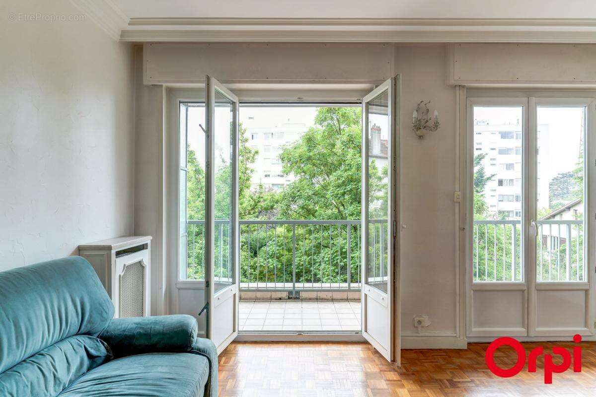 Appartement à CALUIRE-ET-CUIRE