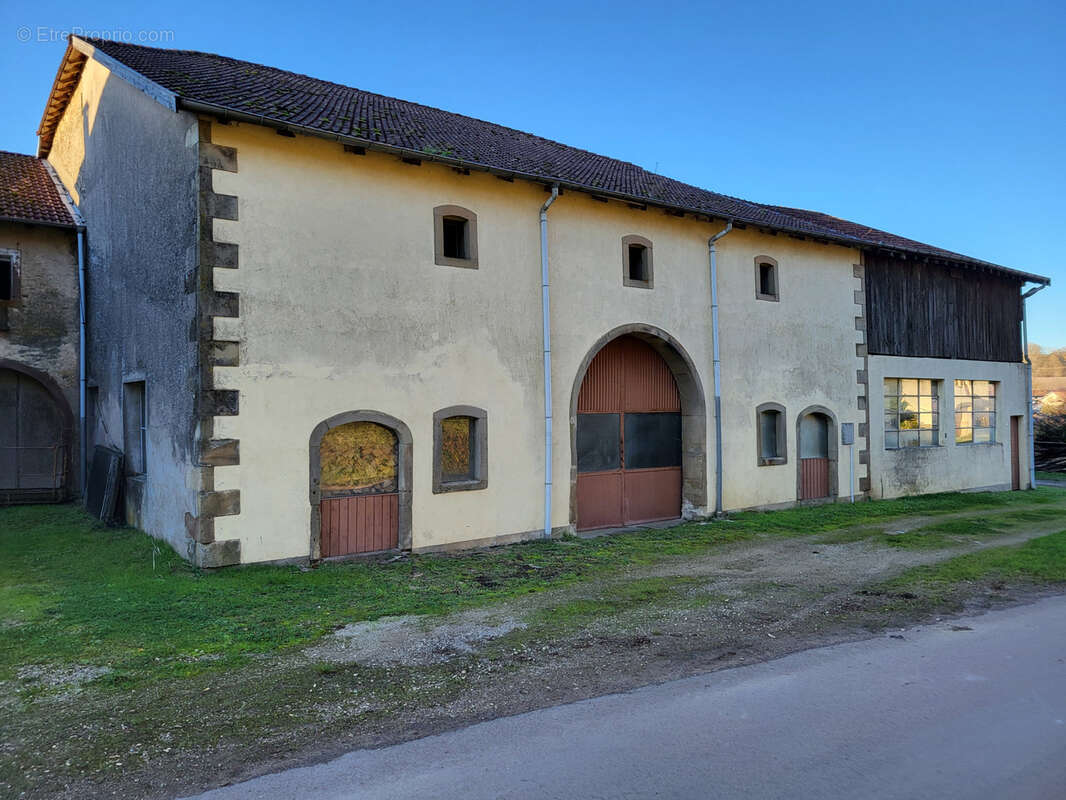 Appartement à VALFROICOURT