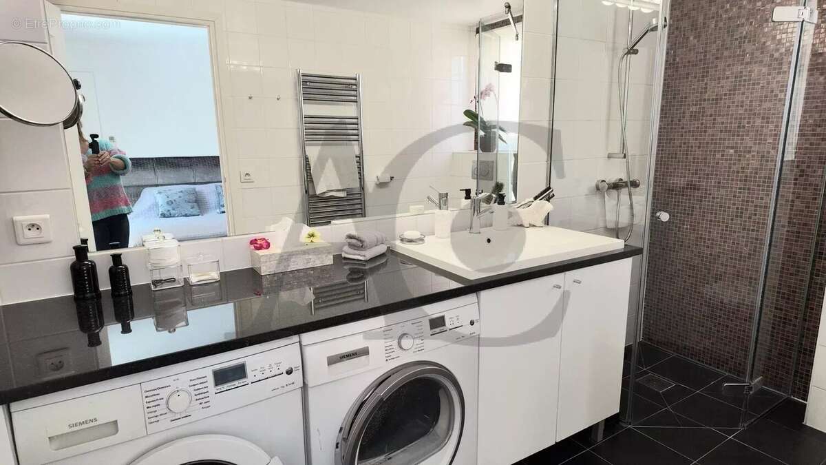 Appartement à VILLENEUVE-LOUBET