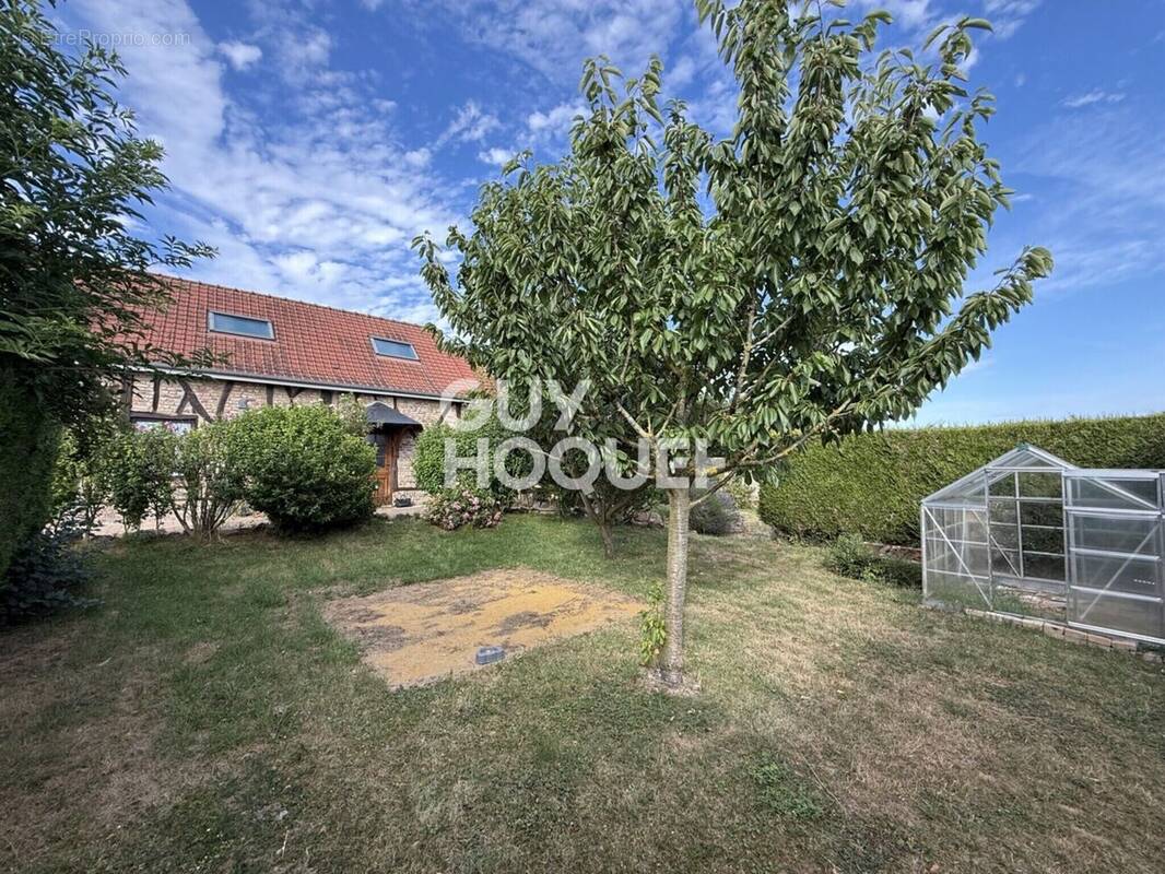 Photo 1 - Maison à SAINT-VAAST-EN-CHAUSSEE
