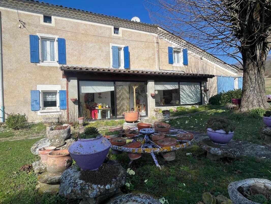 Maison 170 m² à Bourdeaux  - photo 4