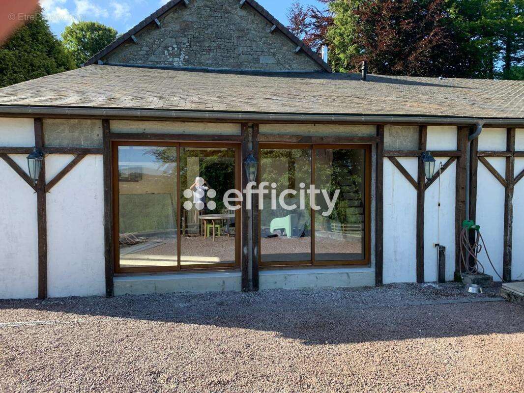 Maison à SAINT-SEVER-CALVADOS