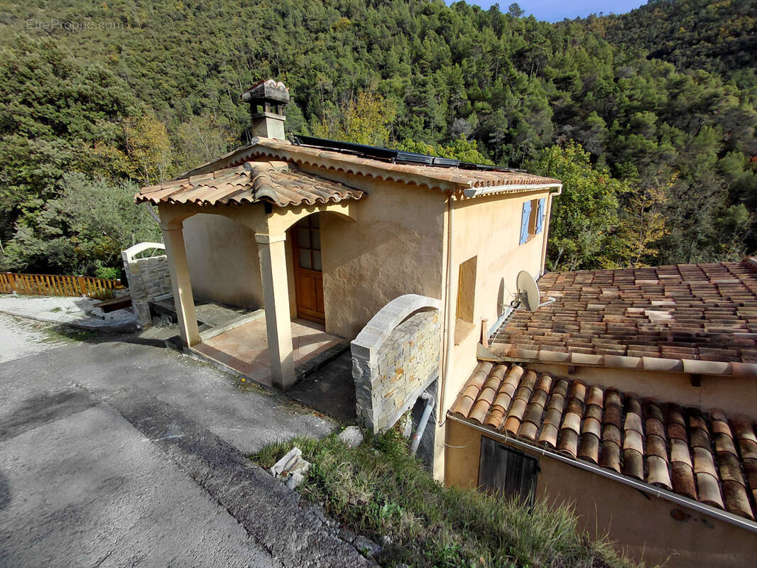 Appartement à L&#039;ESCARENE