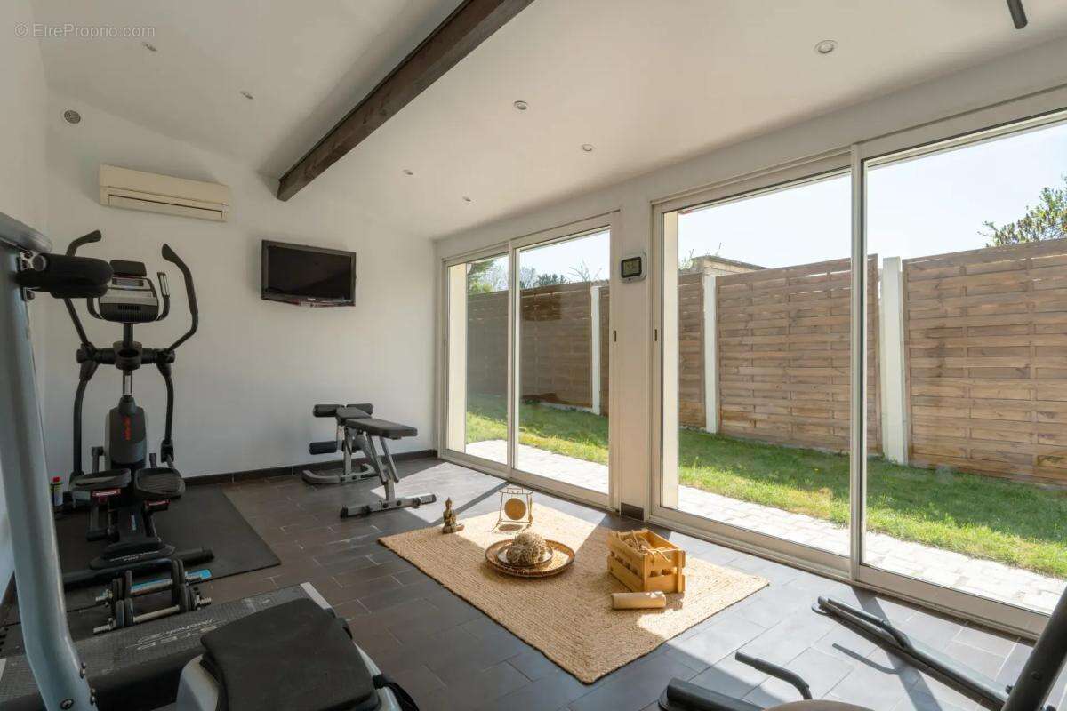 Maison rénovée 6 pièces 153 m² à Antony - photo 13