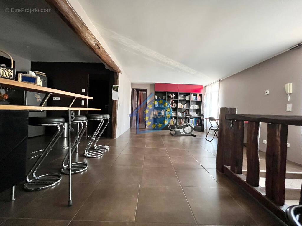 Appartement à MANTES-LA-JOLIE