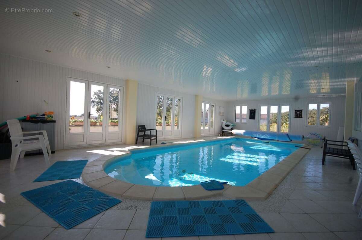 Maison à LA BAZEUGE