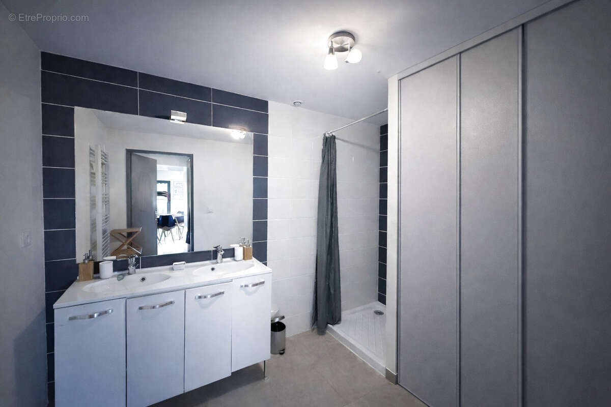 Appartement à CRANVES-SALES