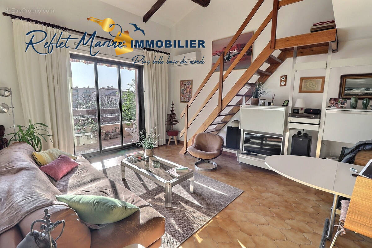 Appartement à SAINT-CYR-SUR-MER
