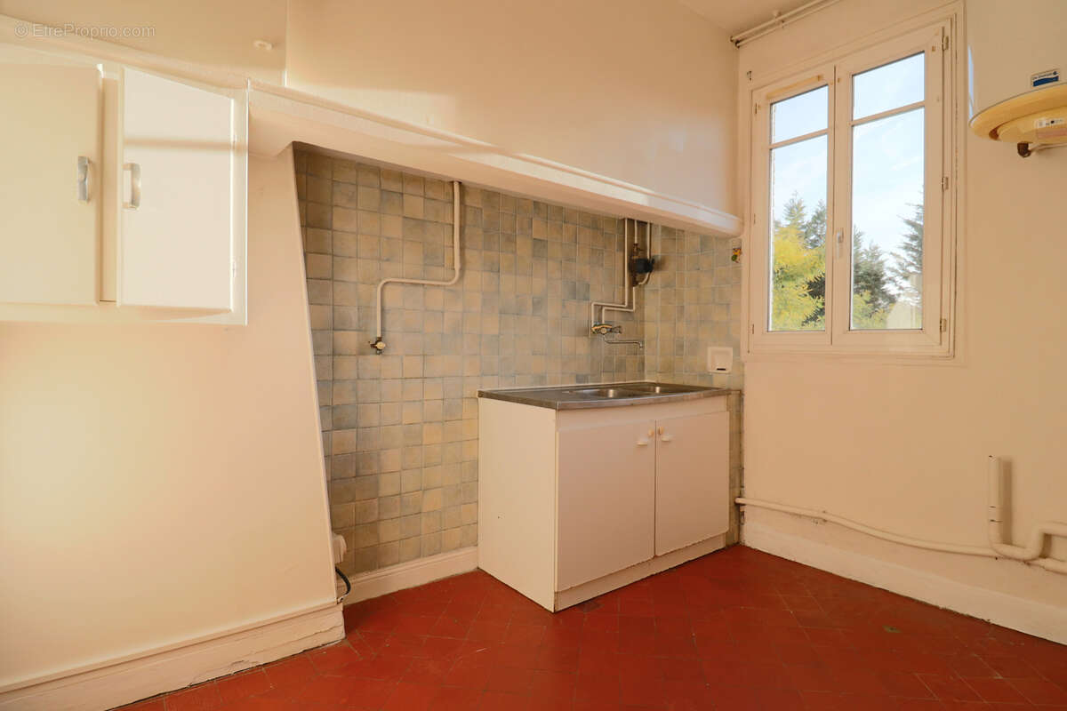 Appartement à LES PAVILLONS-SOUS-BOIS
