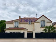 Maison à SAINT-MAUR-DES-FOSSES