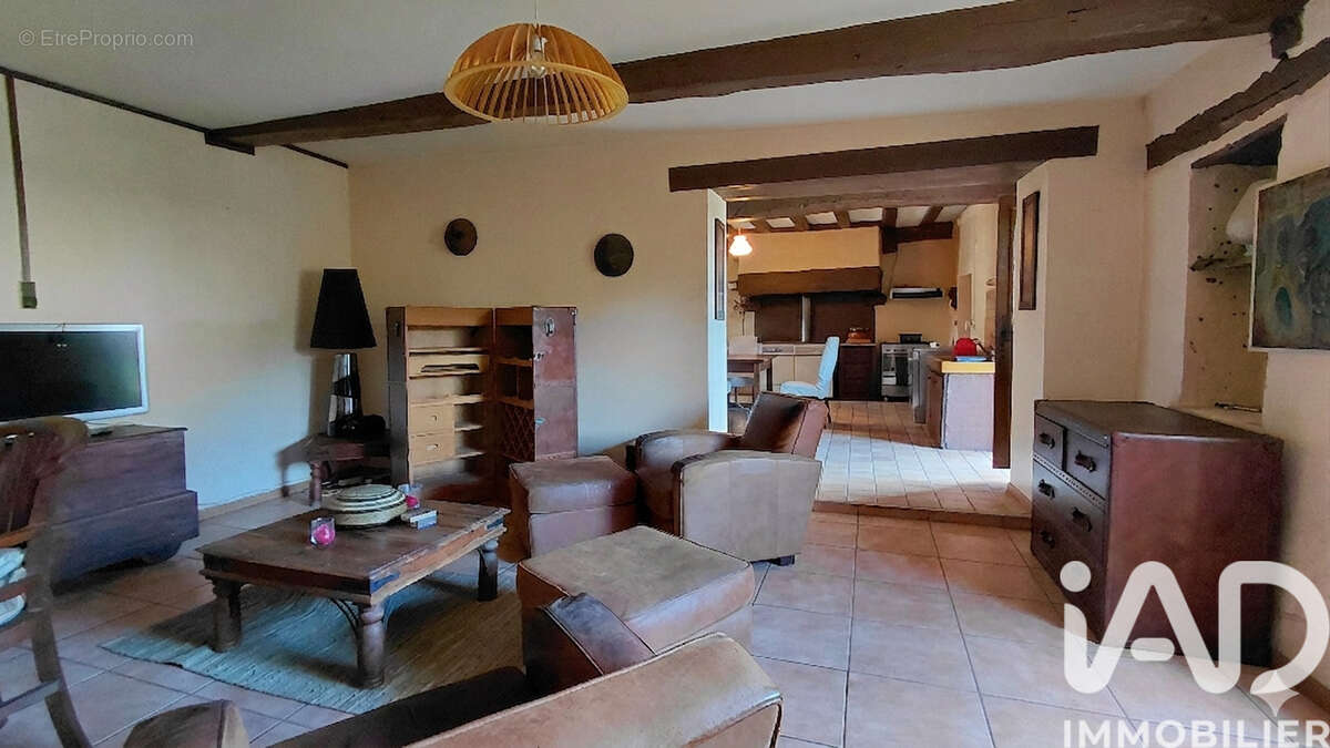 Maison 126 m² à Saint-Leger-Magnazeix  - photo 8