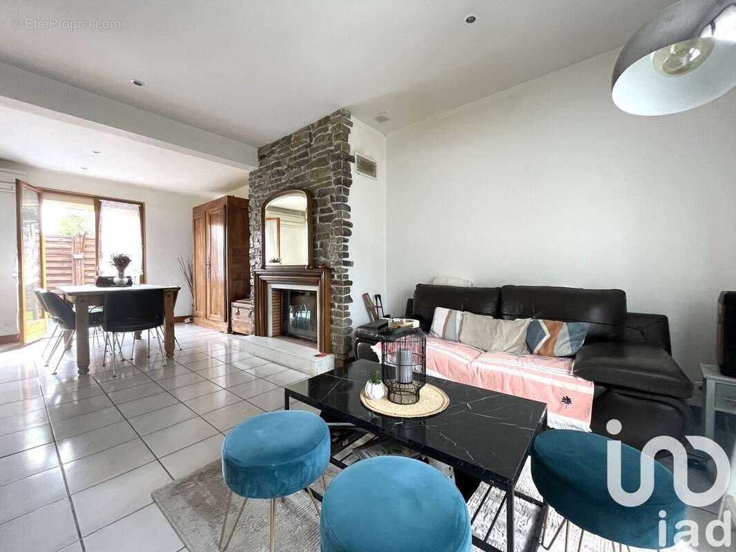 Photo 2 - Maison à RICHEBOURG