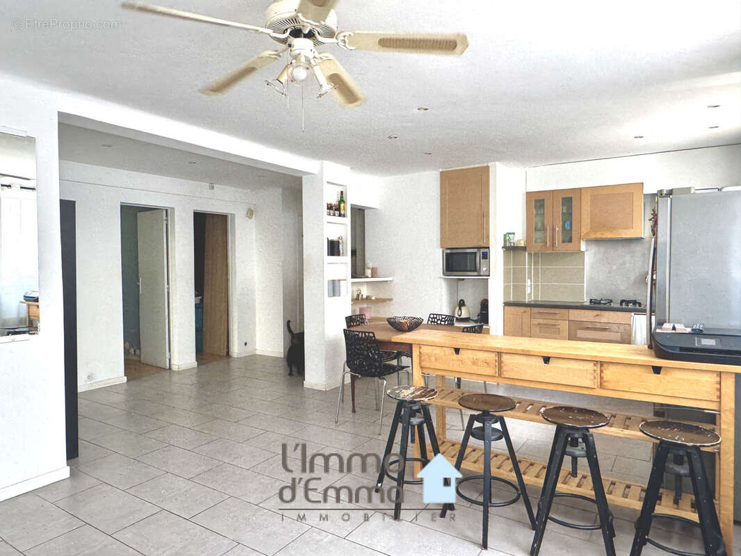 Appartement à MARSEILLE-8E