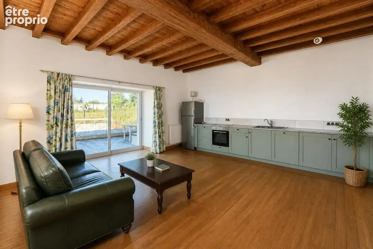 Maison à MONTRAVERS