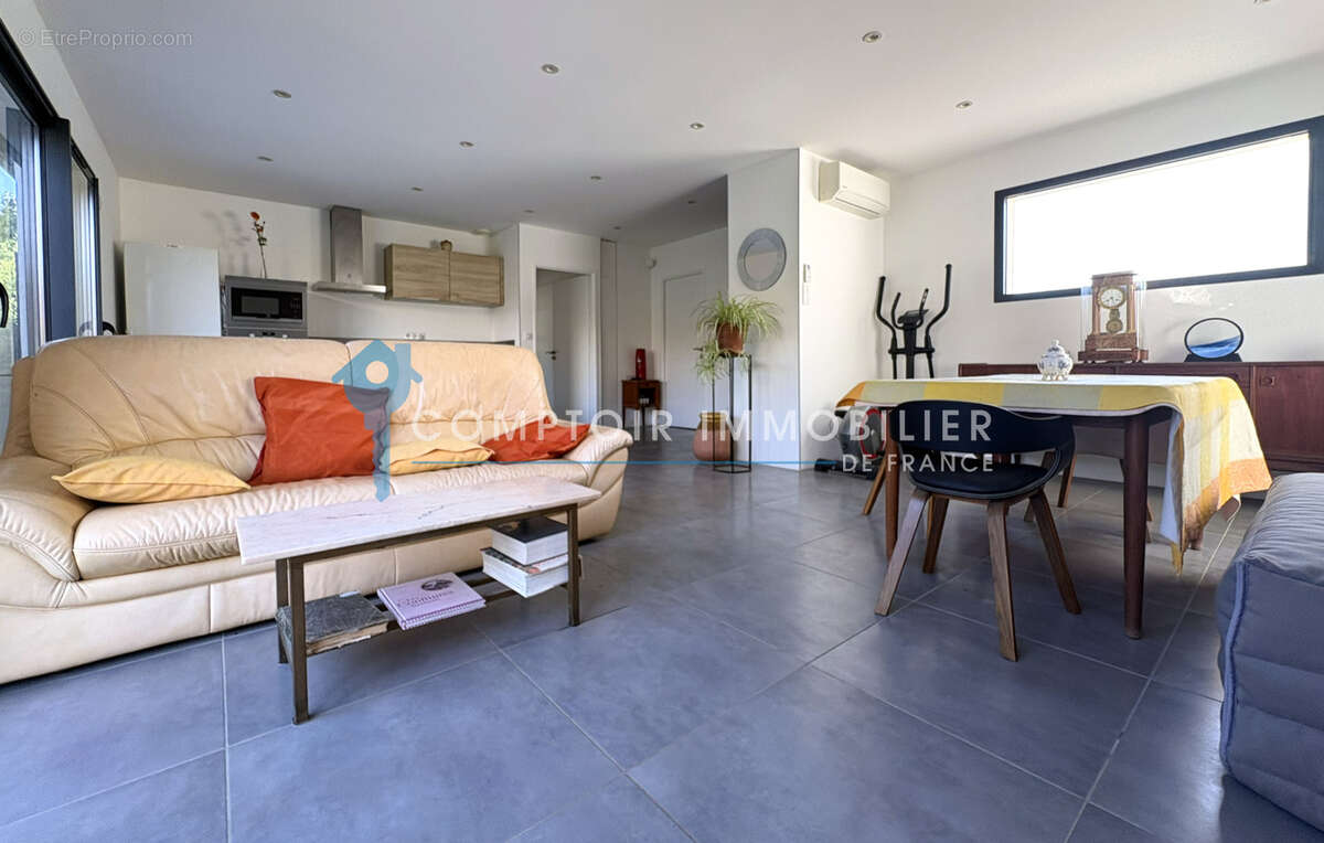 DEPT-30-A VENDRE-MEYNES Bel ensemble immobilier composé de deux villa de plain pied sur 1300m2 de terrain - photo 24