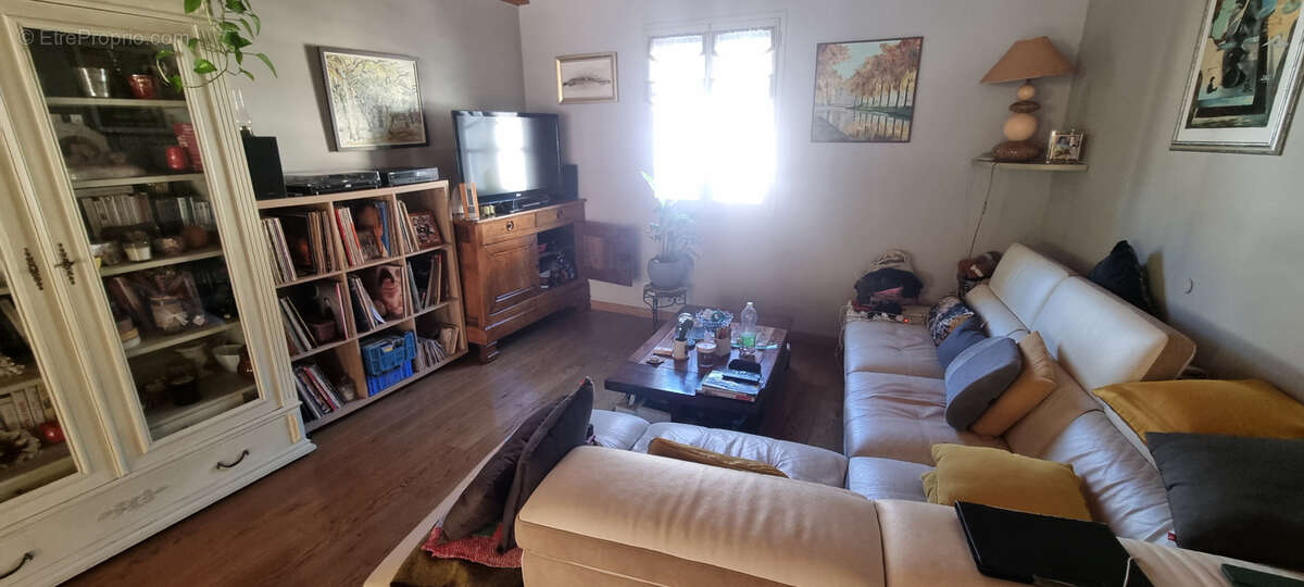 Maison à ENTRAYGUES-SUR-TRUYERE