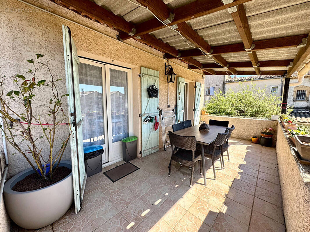 Appartement à SEILLONS-SOURCE-D'ARGENS