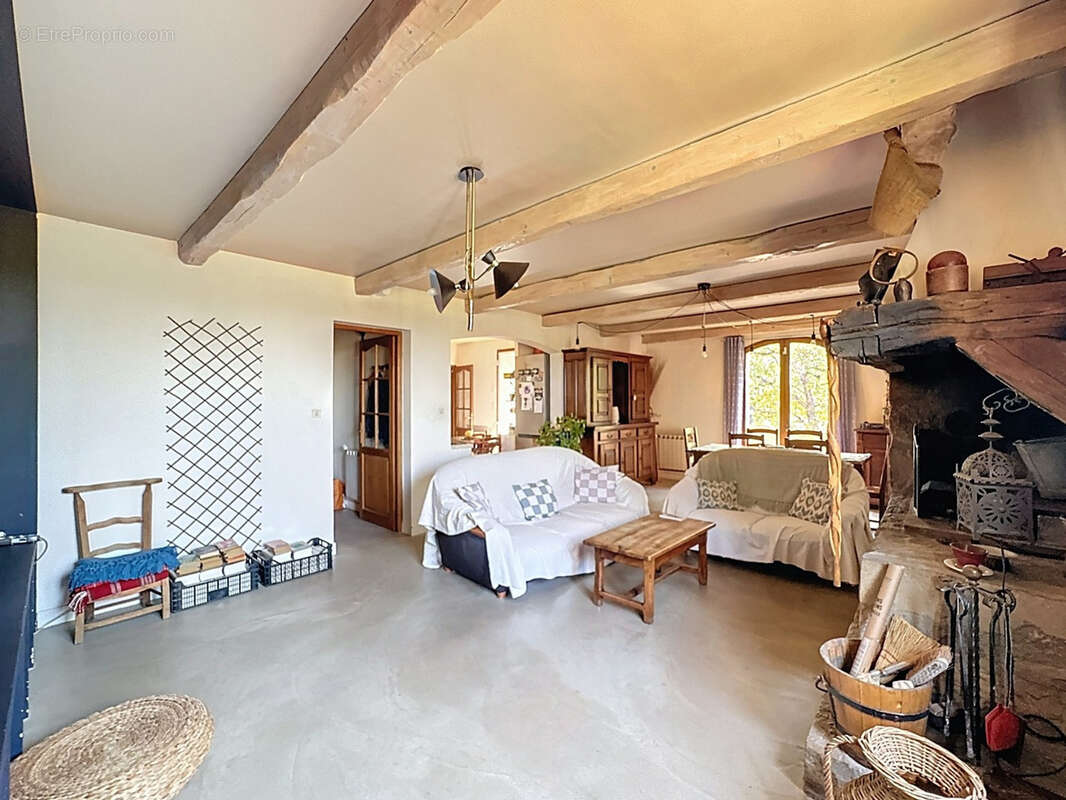 Maison à PUYLOUBIER