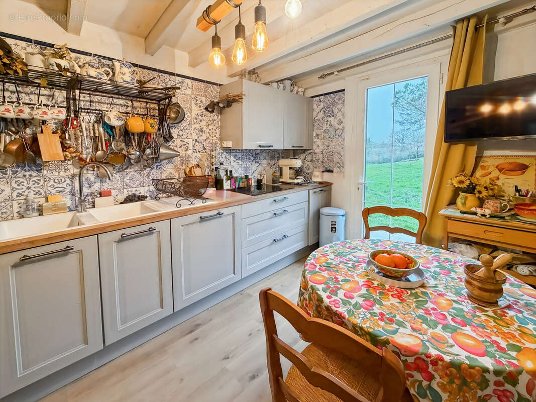 Maison à vendre 6 pièces LUPIAC (32) - 218 m2 - Terrain 2840 m2 - photo 5