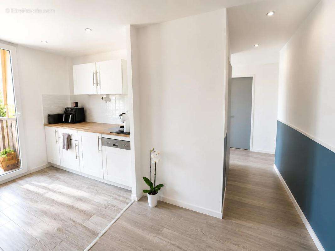 Appartement de 3 pièces de 71 m² au Plessis-Trévise - photo 2