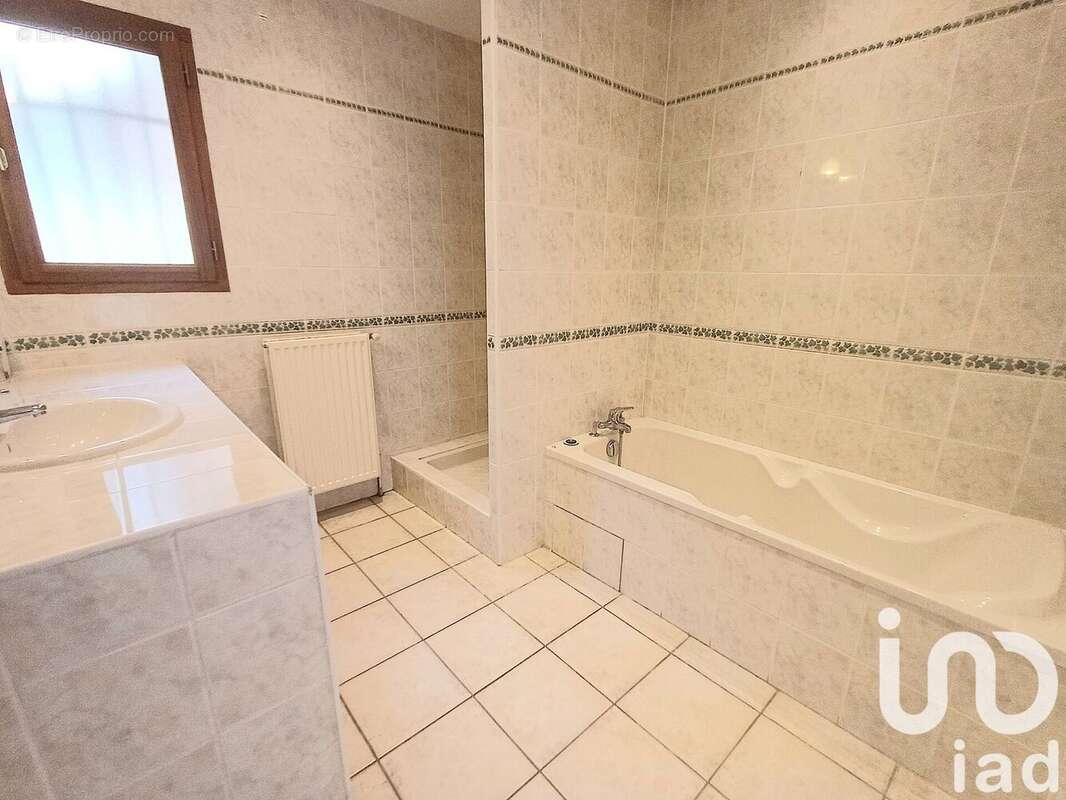 Photo 8 - Maison à SAINT-MARTIN-LA-PLAINE