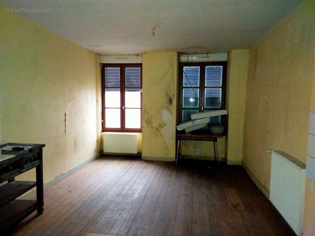 Maison à VILLAINES-LA-JUHEL