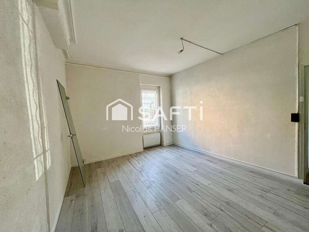 Photo 3 - Commerce à ALES