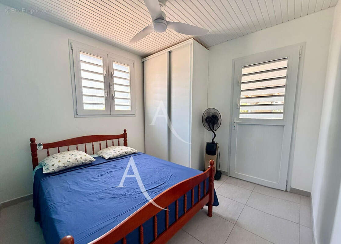 En EXCLUSIVITE: maison T4 + dépendance avec piscine au VAUCLIN. - photo 9