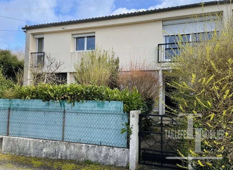 Maison à TRELISSAC